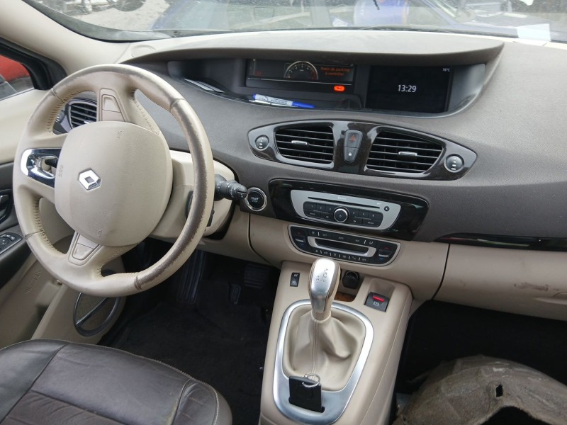 Recambio de carroceria para renault scénic iii (jz0/1_) 1.5 dci referencia OEM IAM    Recambio de carroceria para renault scénic iii (jz0/1_) 1.5 dci referencia OEM IAM