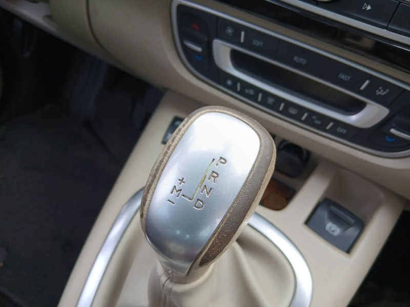 Recambio de carroceria para renault scénic iii (jz0/1_) 1.5 dci referencia OEM IAM    Recambio de carroceria para renault scénic iii (jz0/1_) 1.5 dci referencia OEM IAM