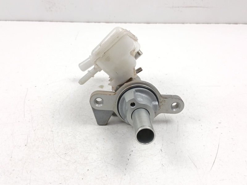 Recambio de bomba de freno para ford fiesta vi (cb1, ccn) 1.5 tdci referencia OEM IAM 8V512140DB  