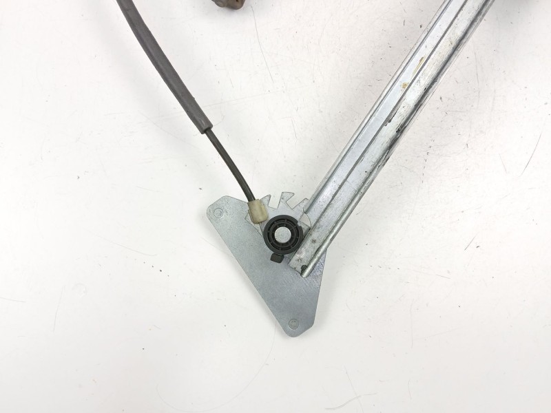 Recambio de elevalunas delantero derecho para hyundai coupe ii (gk) 1.6 16v referencia OEM IAM 824042C000  