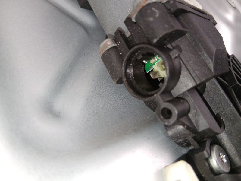 Recambio de elevalunas delantero derecho para kia cee´d hatchback (ed) 1.4 cvvt referencia OEM IAM 824801H120  