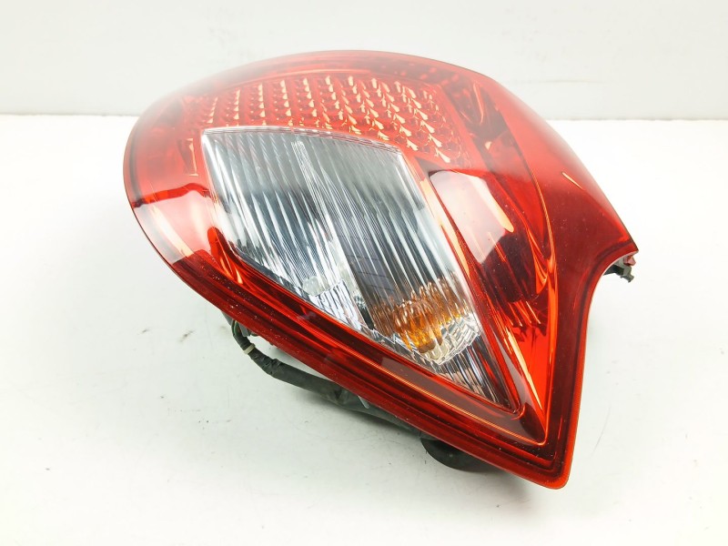 Recambio de piloto trasero derecho para kia cee´d hatchback (ed) 1.4 cvvt referencia OEM IAM 924021H050  