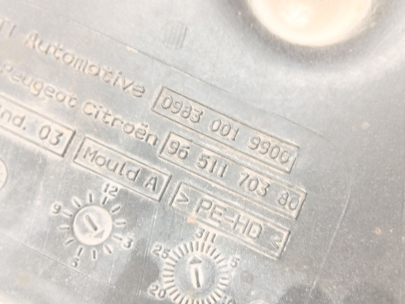 Recambio de deposito adblue para peugeot 807 (eb_) 2.0 hdi referencia OEM IAM 9651170380  