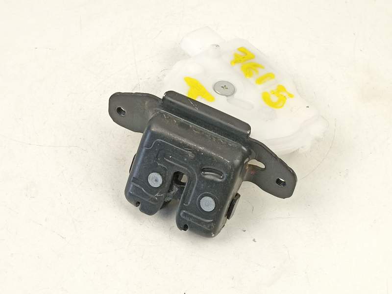 Recambio de cerradura maletero / porton para toyota yaris (_p13_) 1.0 (ksp130_) referencia OEM IAM 6935052390  