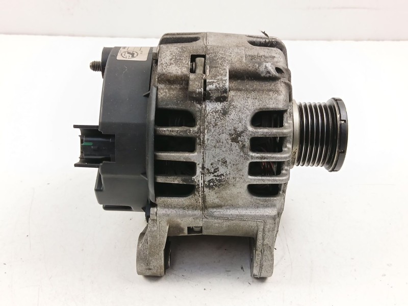 Recambio de alternador para volvo s40 i (644) 1.9 di referencia OEM IAM 8251641 SG12B096  Recambio de alternador para volvo s40 i (644) 1.9 di referencia OEM IAM 8251641 SG12B096