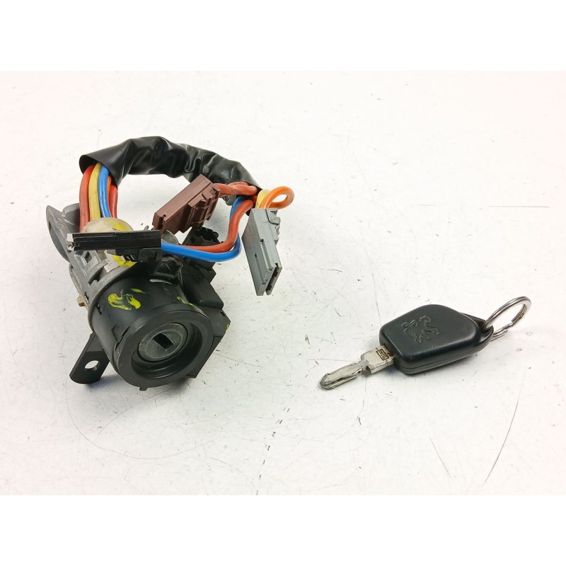 Recambio de conmutador de arranque para peugeot 406 (8b) 2.1 td 12v referencia OEM IAM 4162G6   Recambio de conmutador de arranque para peugeot 406 (8b) 2.1 td 12v referencia OEM IAM 4162G6