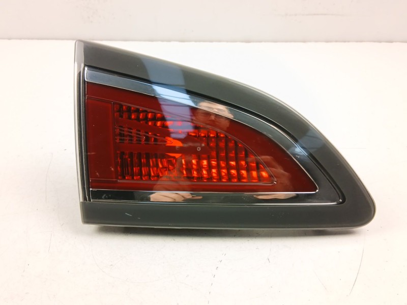 Recambio de piloto porton izquierdo para renault scénic iii (jz0/1_) 1.5 dci referencia OEM IAM 265551471R  