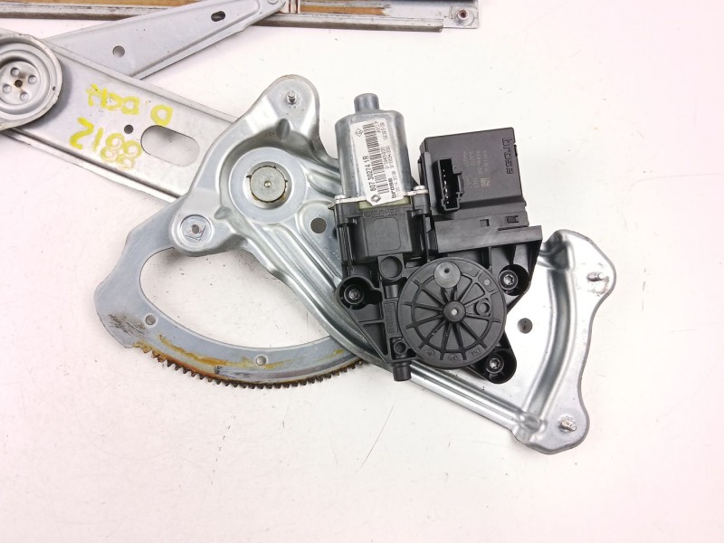Recambio de elevalunas delantero derecho para renault scénic iii (jz0/1_) 1.5 dci referencia OEM IAM 807302741R  