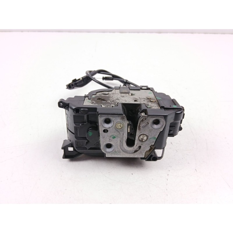 Recambio de cerradura puerta trasera derecha para renault scénic iii (jz0/1_) 1.5 dci referencia OEM IAM 825020033R  