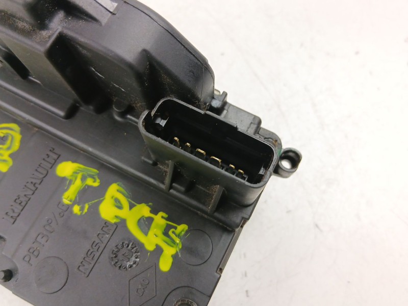 Recambio de cerradura puerta trasera derecha para renault scénic iii (jz0/1_) 1.5 dci referencia OEM IAM 825020033R  