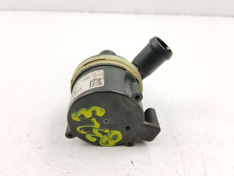 Recambio de bomba agua para opel astra j (p10) 1.3 cdti (68) referencia OEM IAM 13326015  
