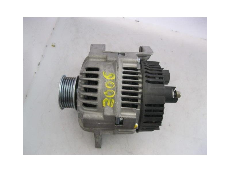 Recambio de alternador : renault laguna : 2.0 g -f3r (112,88cv) [1994] para renault laguna 2.0 g -f3r referencia OEM IAM 8EL0117