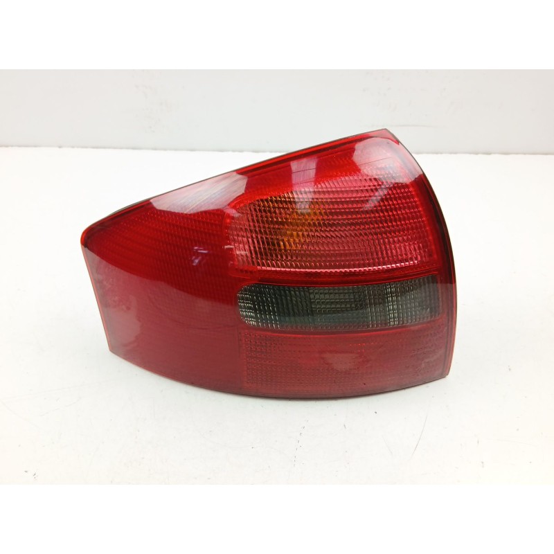 Recambio de piloto trasero izquierdo para audi a6 c5 (4b2, 4b4) 2.4 referencia OEM IAM 4B5945095B   Recambio de piloto trasero izquierdo para audi a6 c5 (4b2, 4b4) 2.4 referencia OEM IAM 4B5945095B