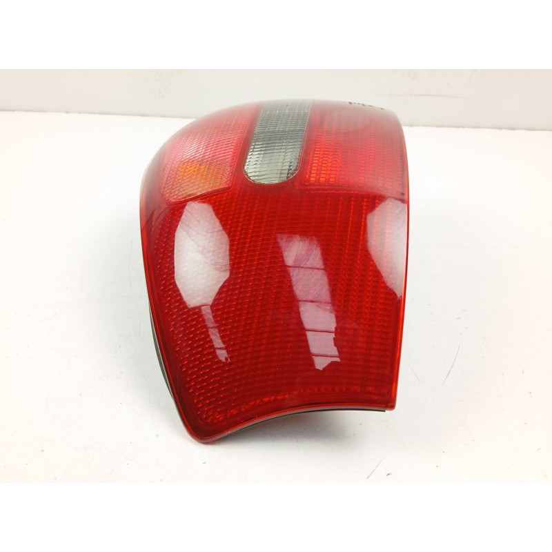 Recambio de piloto trasero izquierdo para audi a6 c5 (4b2, 4b4) 2.4 referencia OEM IAM 4B5945095B   Recambio de piloto trasero izquierdo para audi a6 c5 (4b2, 4b4) 2.4 referencia OEM IAM 4B5945095B