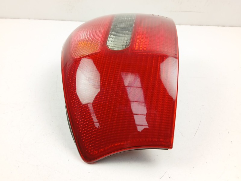 Recambio de piloto trasero izquierdo para audi a6 c5 (4b2, 4b4) 2.4 referencia OEM IAM 4B5945095B   Recambio de piloto trasero izquierdo para audi a6 c5 (4b2, 4b4) 2.4 referencia OEM IAM 4B5945095B