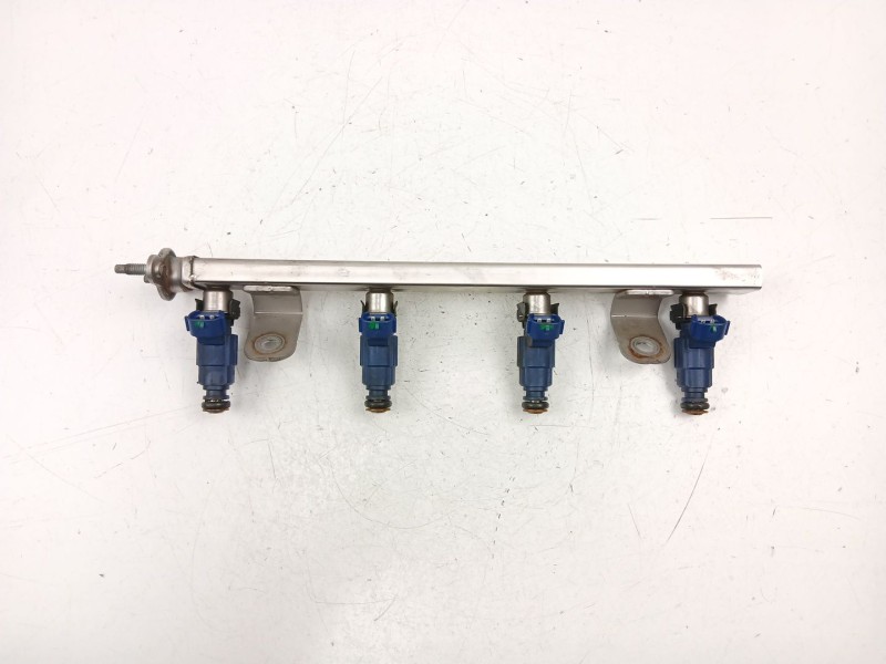 Recambio de inyectores juego para kia cee´d hatchback (ed) 1.4 cvvt referencia OEM IAM 353102B000  