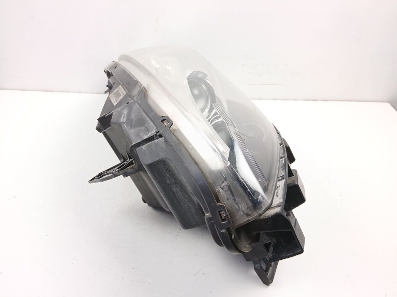 Recambio de faro izquierdo para renault scénic iii (jz0/1_) 1.5 dci referencia OEM IAM 260601946R  