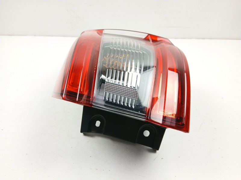 Recambio de piloto trasero derecho para nissan qashqai ii (j11, j11_) 1.2 dig-t referencia OEM IAM 26550HV00A  