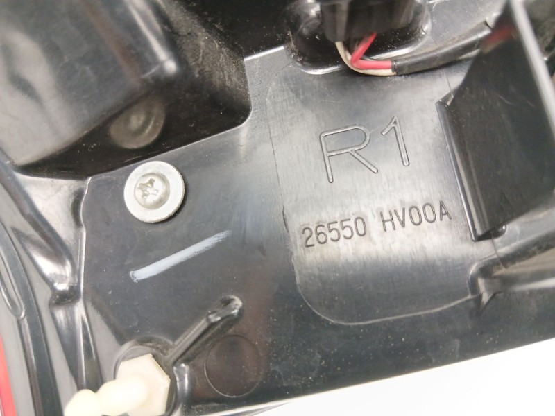 Recambio de piloto trasero derecho para nissan qashqai ii (j11, j11_) 1.2 dig-t referencia OEM IAM 26550HV00A  