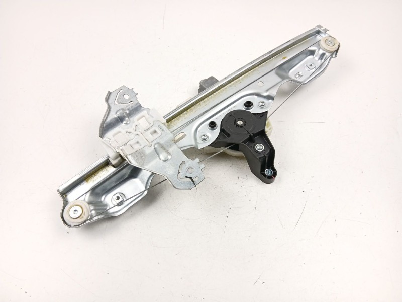 Recambio de elevalunas trasero derecho para nissan qashqai ii (j11, j11_) 1.2 dig-t referencia OEM IAM 82700HV00C  