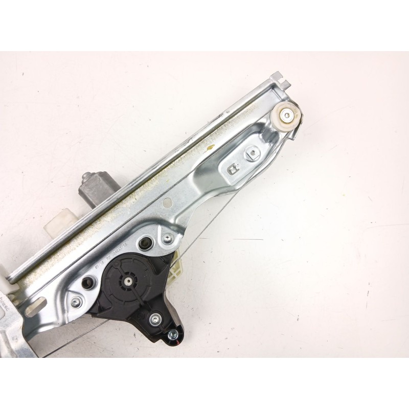 Recambio de elevalunas trasero derecho para nissan qashqai ii (j11, j11_) 1.2 dig-t referencia OEM IAM 82700HV00C  