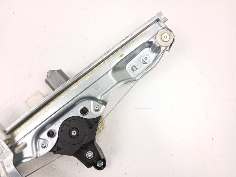 Recambio de elevalunas trasero derecho para nissan qashqai ii (j11, j11_) 1.2 dig-t referencia OEM IAM 82700HV00C  