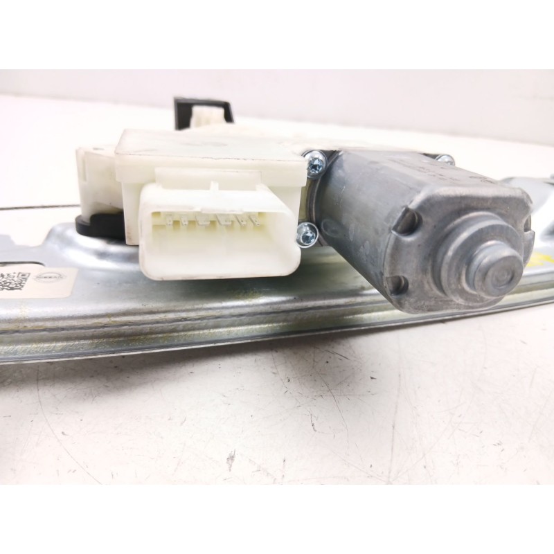 Recambio de elevalunas trasero derecho para nissan qashqai ii (j11, j11_) 1.2 dig-t referencia OEM IAM 82700HV00C  