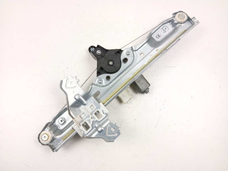 Recambio de elevalunas trasero izquierdo para nissan qashqai ii (j11, j11_) 1.2 dig-t referencia OEM IAM 82701HV00C  