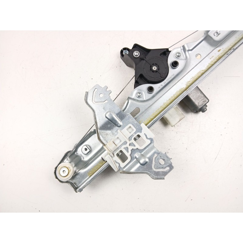 Recambio de elevalunas trasero izquierdo para nissan qashqai ii (j11, j11_) 1.2 dig-t referencia OEM IAM 82701HV00C  