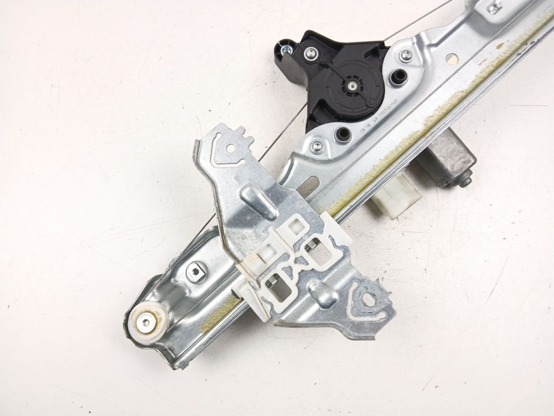 Recambio de elevalunas trasero izquierdo para nissan qashqai ii (j11, j11_) 1.2 dig-t referencia OEM IAM 82701HV00C  