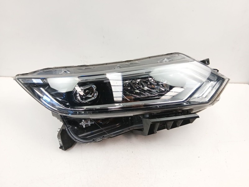 Recambio de faro derecho para nissan qashqai ii (j11, j11_) 1.2 dig-t referencia OEM IAM 26010HV05B  