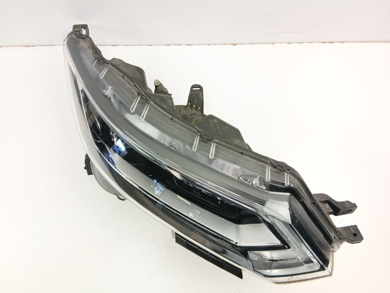 Recambio de faro derecho para nissan qashqai ii (j11, j11_) 1.2 dig-t referencia OEM IAM 26010HV05B  