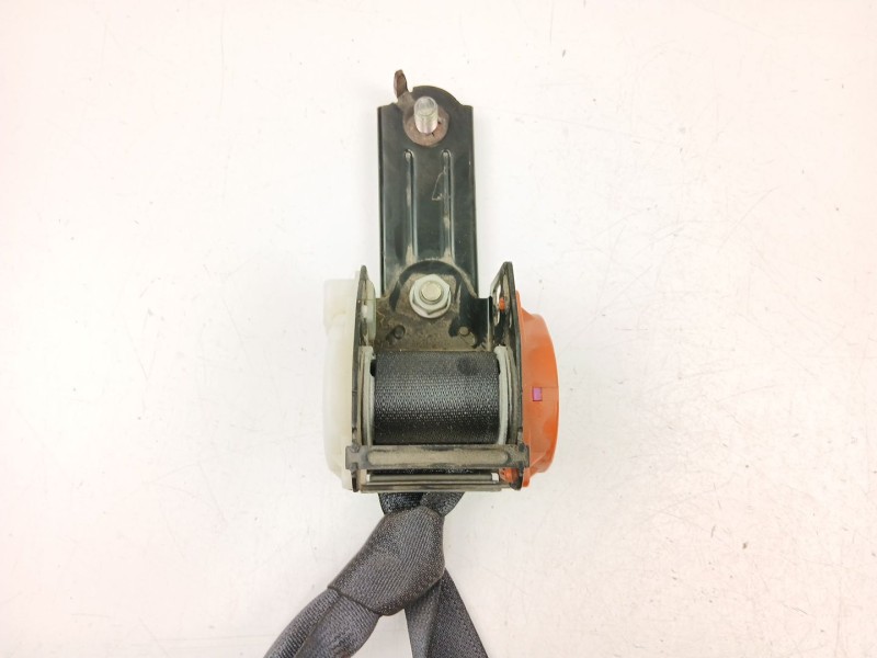 Recambio de cinturon seguridad trasero central para subaru forester 2.0 td referencia OEM IAM 64680SG000VH  