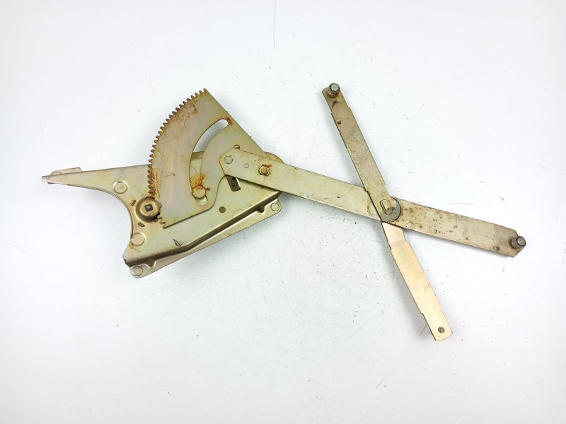 Recambio de elevalunas delantero derecho para renault 18 (134_) 1.6 (1341) referencia OEM IAM 7700702752  