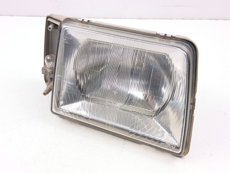 Recambio de faro derecho para seat marbella (28a) 0.9 referencia OEM IAM SE028930008D  