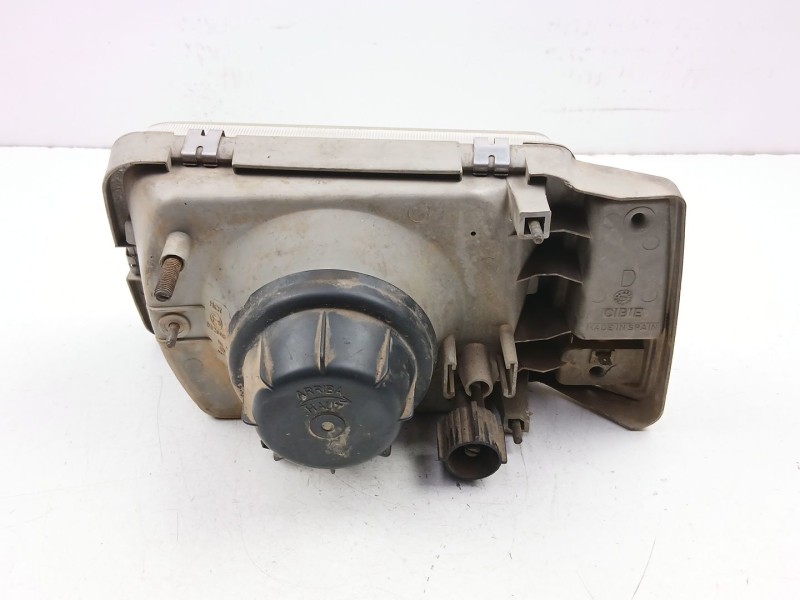 Recambio de faro derecho para seat marbella (28a) 0.9 referencia OEM IAM SE028930008D  