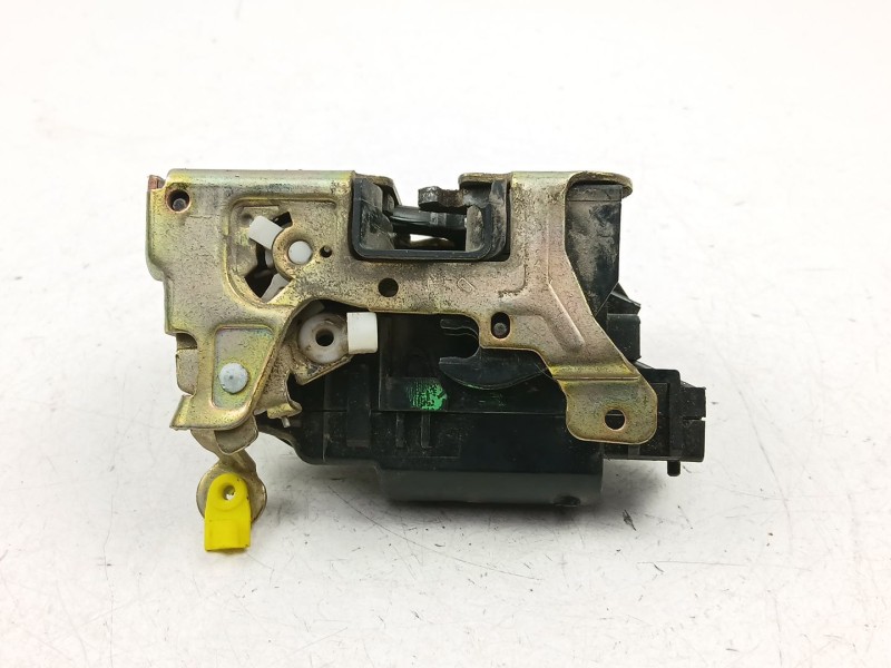 Recambio de cerradura puerta delantera derecha para nissan kubistar 1.5 dci referencia OEM IAM 8050200QAG  