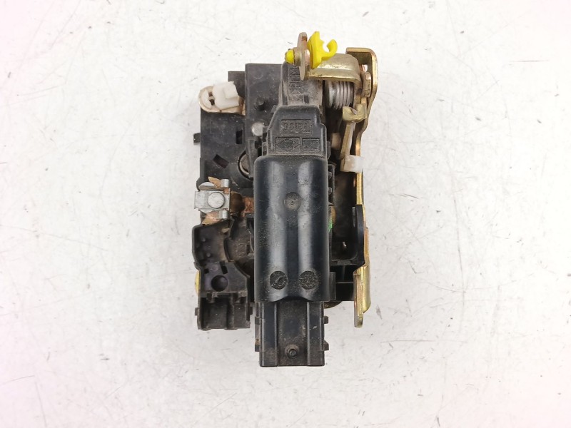 Recambio de cerradura puerta delantera derecha para nissan kubistar 1.5 dci referencia OEM IAM 8050200QAG  