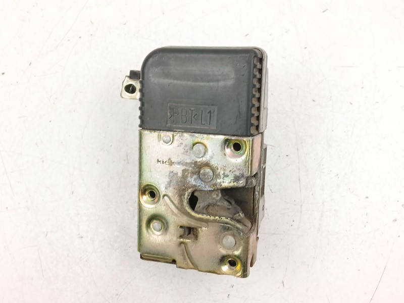 Recambio de cerradura puerta delantera izquierda para peugeot 206 berlina xr referencia OEM IAM 9135H3  