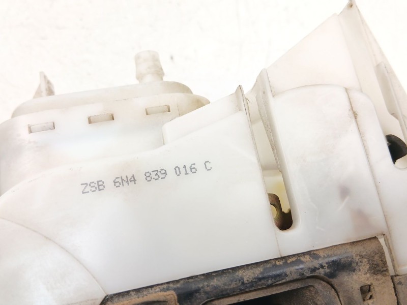 Recambio de cerradura puerta trasera derecha para volkswagen polo (6n2) 1.4 referencia OEM IAM 6N4839016C  