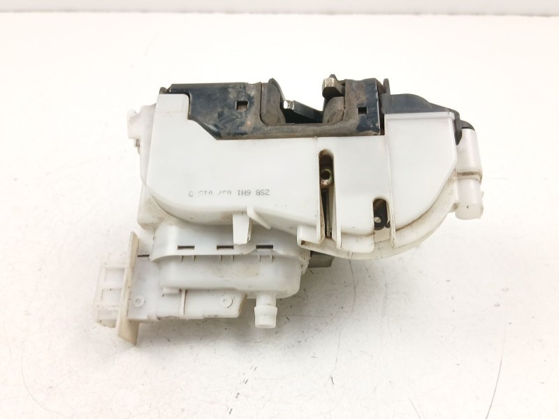 Recambio de cerradura puerta delantera izquierda para volkswagen polo (6n2) 1.4 referencia OEM IAM 6N1837015D  