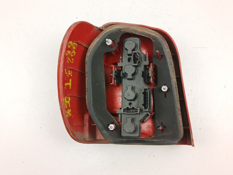 Recambio de piloto trasero derecho para volkswagen polo (6n2) 1.4 referencia OEM IAM 6N0945096H  