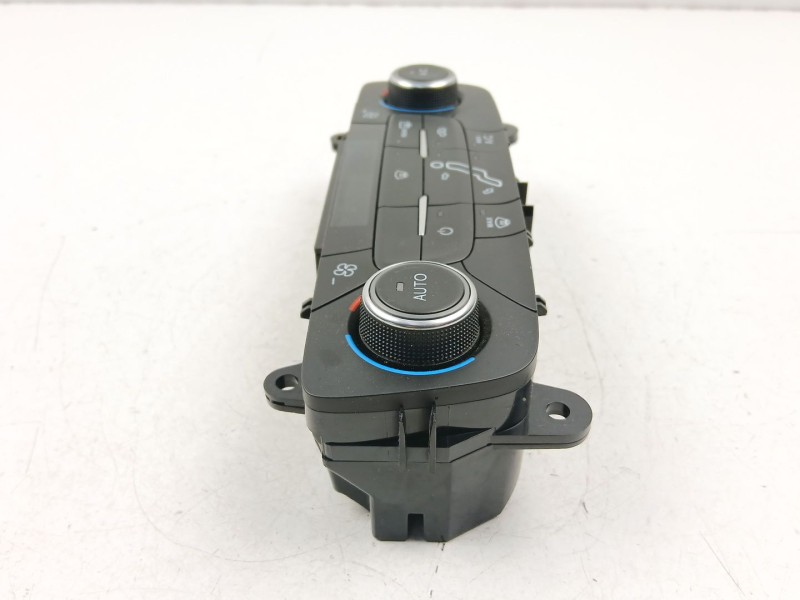 Recambio de mandos calefaccion aire para ford focus iii 1.0 ecoboost referencia OEM IAM F1ET18C612AF  
