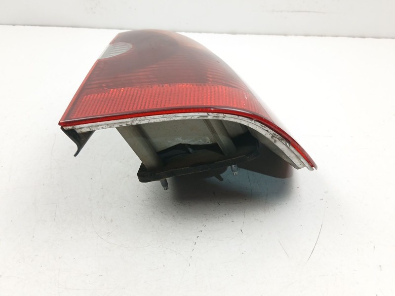 Recambio de piloto trasero derecho para bmw x3 (e83) 2.0 d referencia OEM IAM 63216990158  