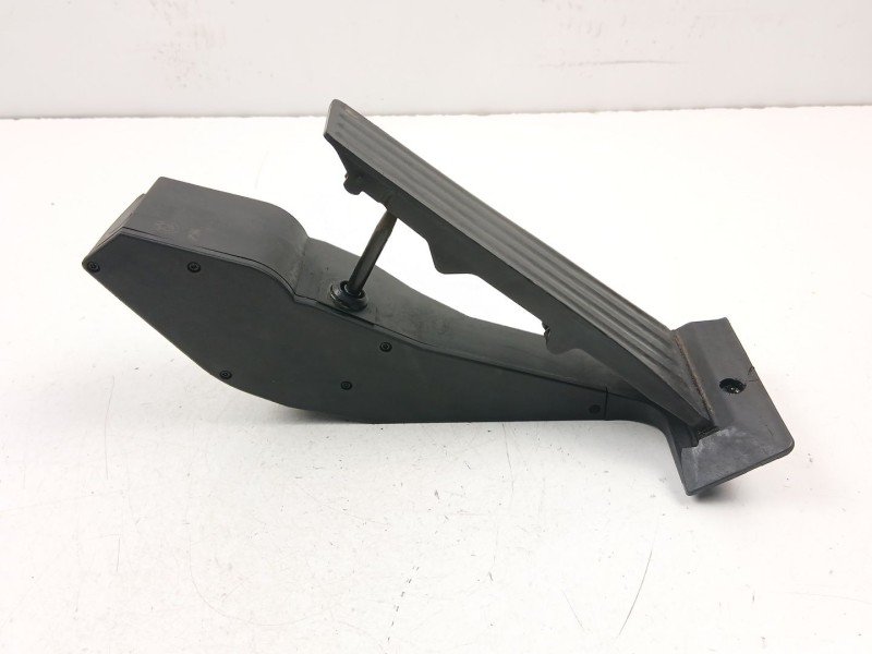 Recambio de potenciometro aceleracion para bmw x3 (e83) 2.0 d referencia OEM IAM 35426766931  