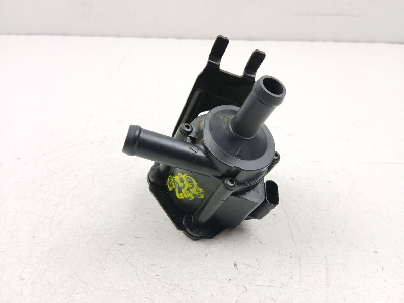 Recambio de bomba agua para ford focus iii 1.0 ecoboost referencia OEM IAM CM5G8C419AA  