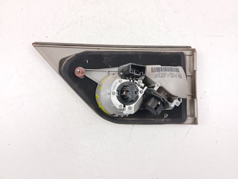 Recambio de piloto porton izquierdo para bmw x3 (e83) 2.0 d referencia OEM IAM 63213420203  