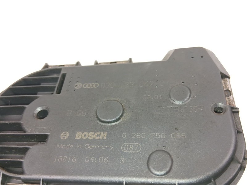 Recambio de caja mariposa para volkswagen polo (6n2) 1.4 referencia OEM IAM 030133062C  0280750095