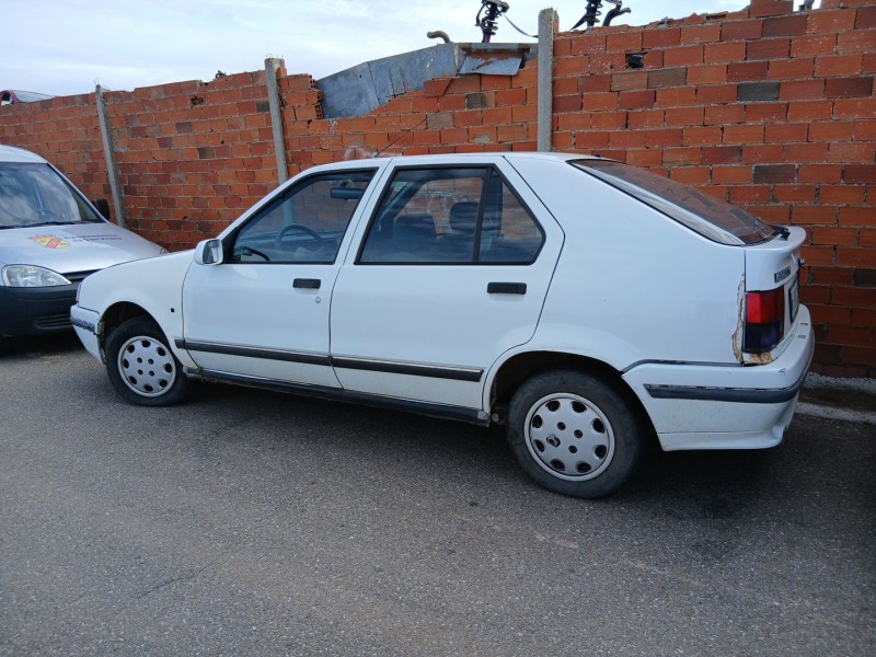 renault 19 i chamade (l53_) del año 1989