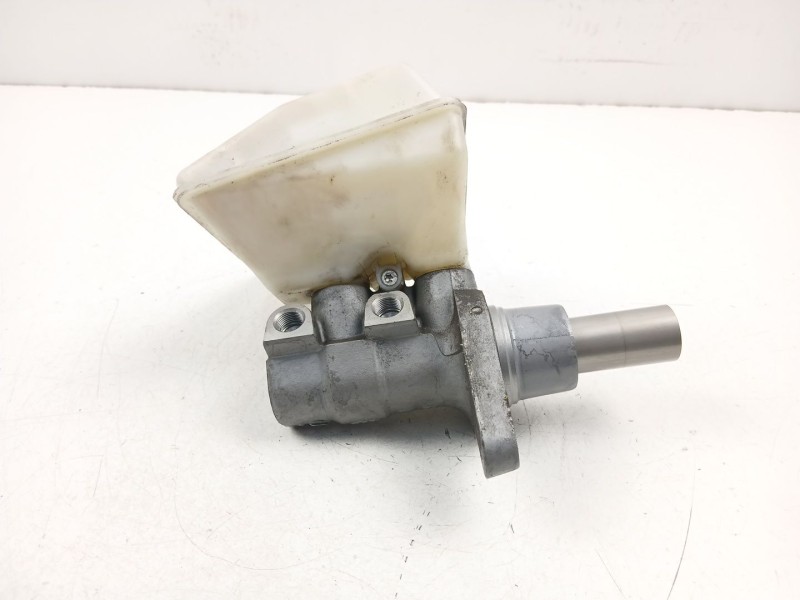 Recambio de bomba de freno para peugeot 5008 (0u_, 0e_) 2.0 hdi referencia OEM IAM 4601T1  